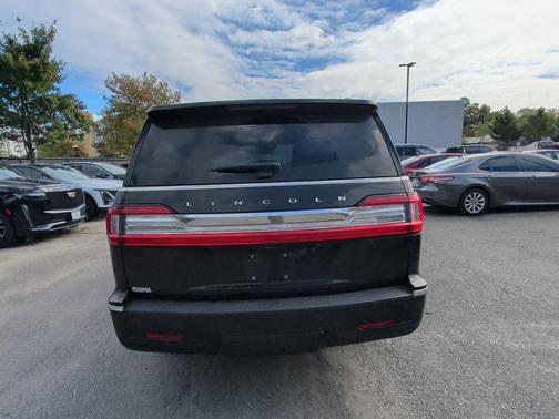 Black 2020 Lincoln Navigator L Reserve