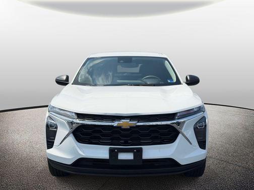 Summit White 2024 Chevrolet Trax LS