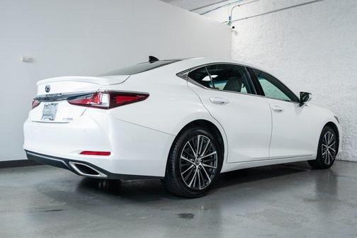 2022 Lexus ES 350 Base