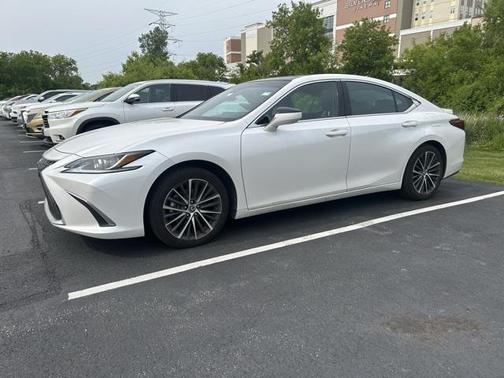 2022 Lexus ES 350 Base