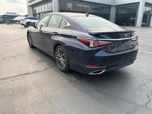 2022 Lexus ES 350 Base