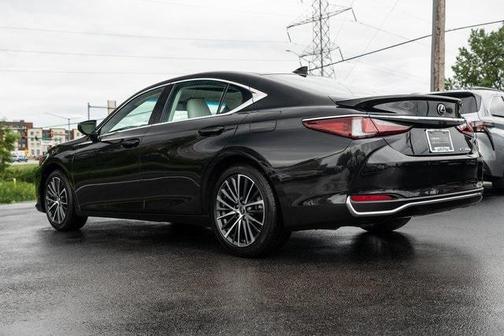 2024 Lexus ES 300h Base