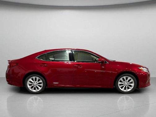 2014 Lexus ES 300h Base