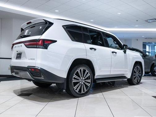2024 Lexus LX 600 Luxury