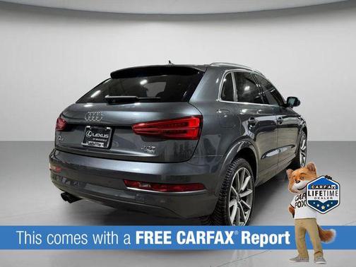 Daytona Gray Pearl Effect 2018 Audi Q3 2.0T Premium Plus