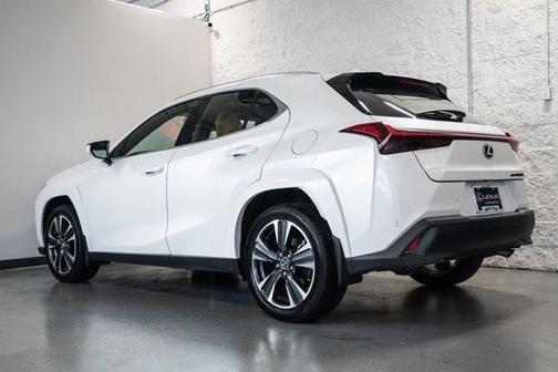 2025 Lexus UX 300h Premium