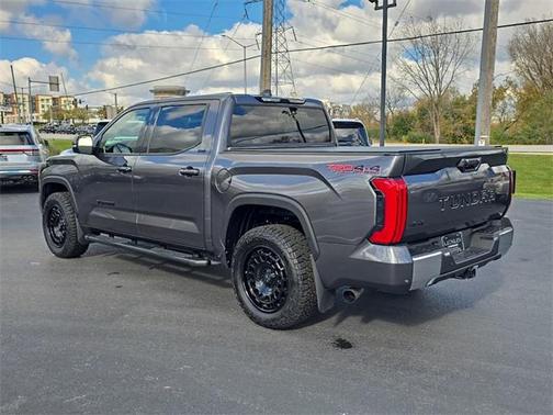 2022 Toyota Tundra SR5