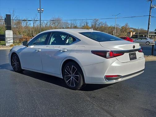 2024 Lexus ES 250 Base