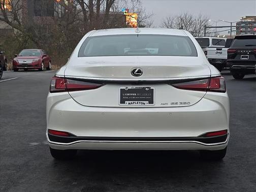 2024 Lexus ES 250 Base