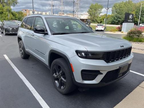 2022 Jeep Grand Cherokee Altitude