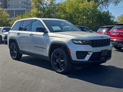 2022 Jeep Grand Cherokee Altitude
