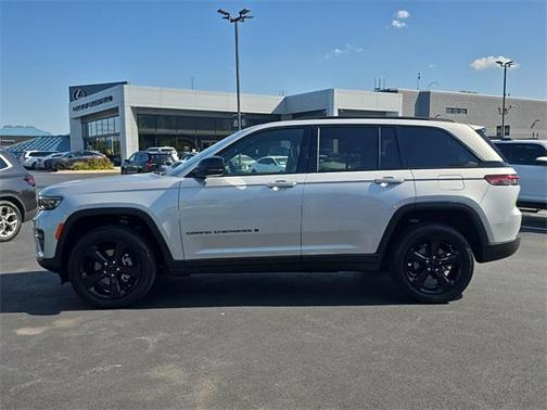 2022 Jeep Grand Cherokee Altitude