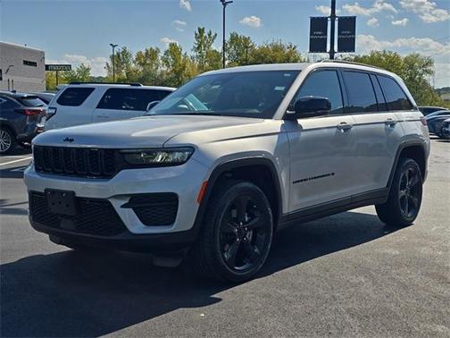2022 Jeep Grand Cherokee Altitude
