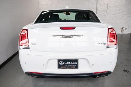 2017 Chrysler 300 S