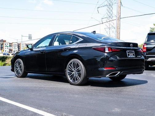 2025 Lexus ES 350 Base
