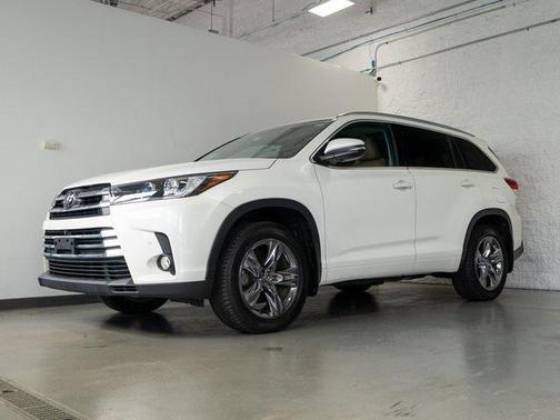 2017 Toyota Highlander Limited Platinum
