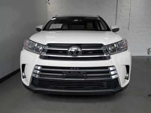 2017 Toyota Highlander Limited Platinum