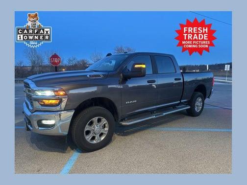 2025 RAM 3500 Big Horn Crew Cab 4x4 6'4' Box