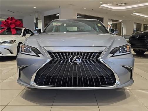 2025 Lexus ES 350 Base