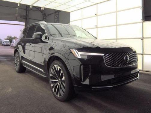 2025 Volvo XC90 B6 Plus 7-Seater