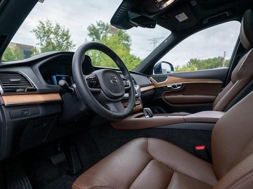 2023 Volvo XC90 B6 Plus 7-Seater