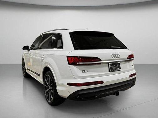 2021 Audi Q7 55 Premium Plus