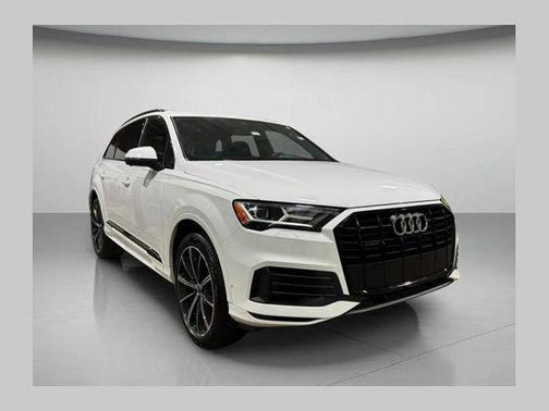 2021 Audi Q7 55 Premium Plus