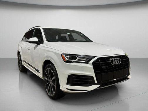 2021 Audi Q7 55 Premium Plus