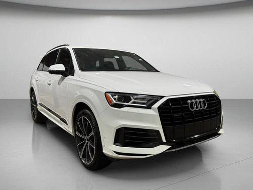 2021 Audi Q7 55 Premium Plus