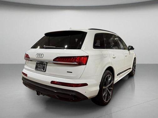 2021 Audi Q7 55 Premium Plus