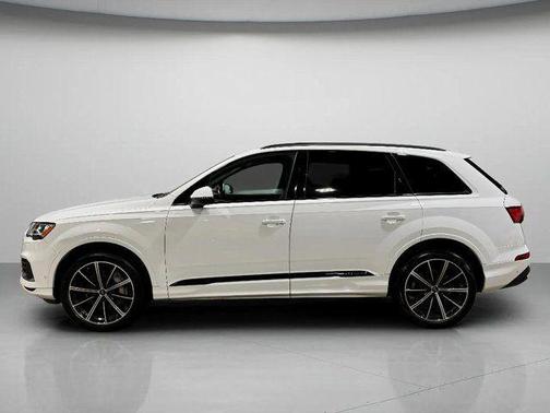 2021 Audi Q7 55 Premium Plus