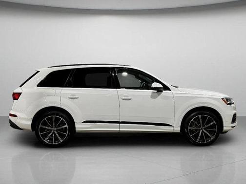 2021 Audi Q7 55 Premium Plus