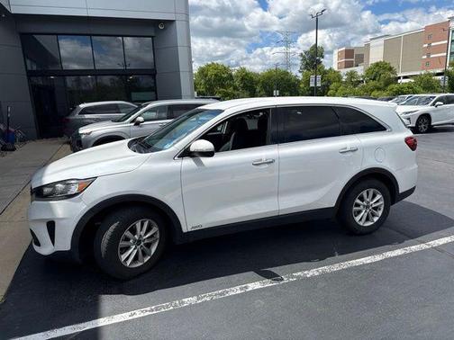 Snow White Pearl 2019 Kia Sorento LX
