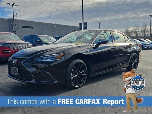 2025 Lexus ES 300h F SPORT Design