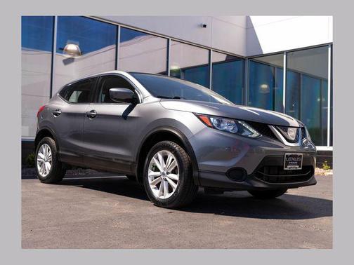 Gun Metallic 2018 Nissan Rogue Sport S