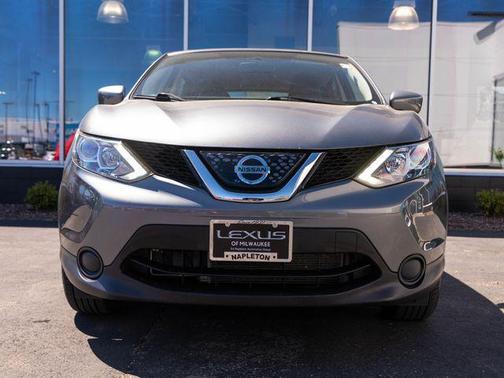 Gun Metallic 2018 Nissan Rogue Sport S