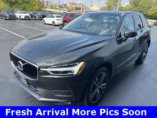 2021 Volvo XC60 T5 Momentum