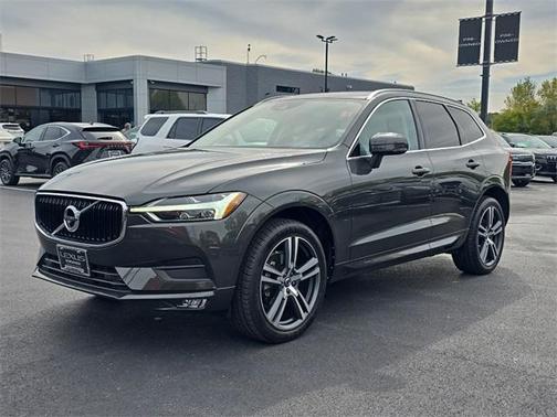 2021 Volvo XC60 T5 Momentum