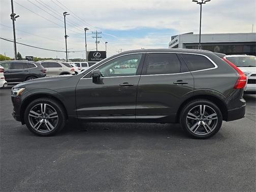 2021 Volvo XC60 T5 Momentum