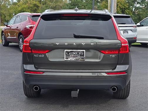 2021 Volvo XC60 T5 Momentum