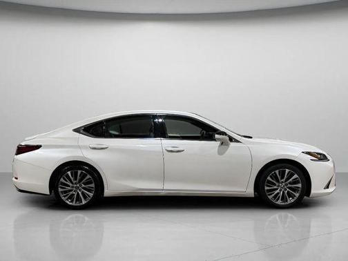 Eminent White Pearl 2021 Lexus ES 350 Base