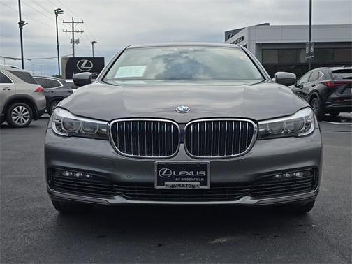 2018 BMW 740e xDrive iPerformance