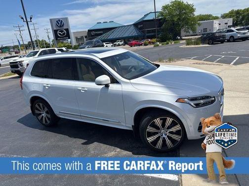Crystal White Metallic 2025 Volvo XC90 Plug-In Hybrid T8 Ultra 7-Seater