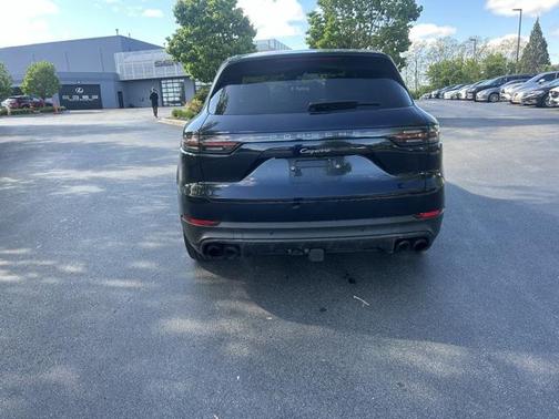 2022 Porsche Cayenne Platinum Edition