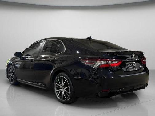 Midnight Black Metallic 2023 Toyota Camry SE