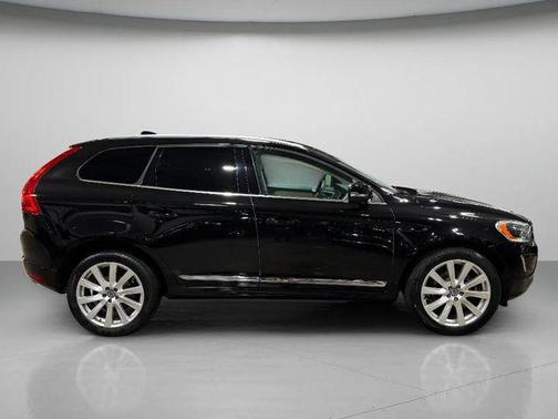 2017 Volvo XC60 T5 Inscription