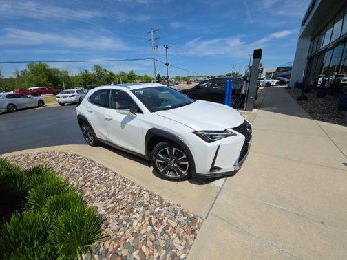 Eminent White Pearl 2020 Lexus UX 250h Base