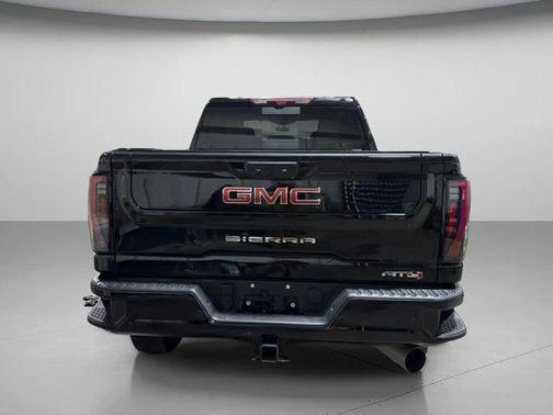 2025 GMC Sierra 2500 AT4
