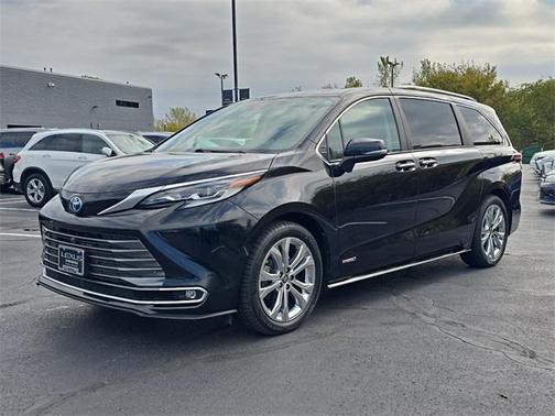 2021 Toyota Sienna Platinum 7 Passenger
