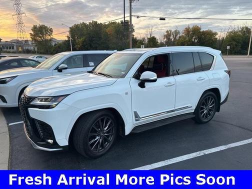 2024 Lexus LX 600 Base